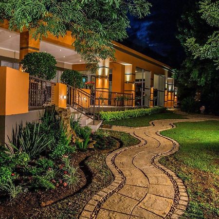 Home Guesthouse Rustenburg Kültér fotó