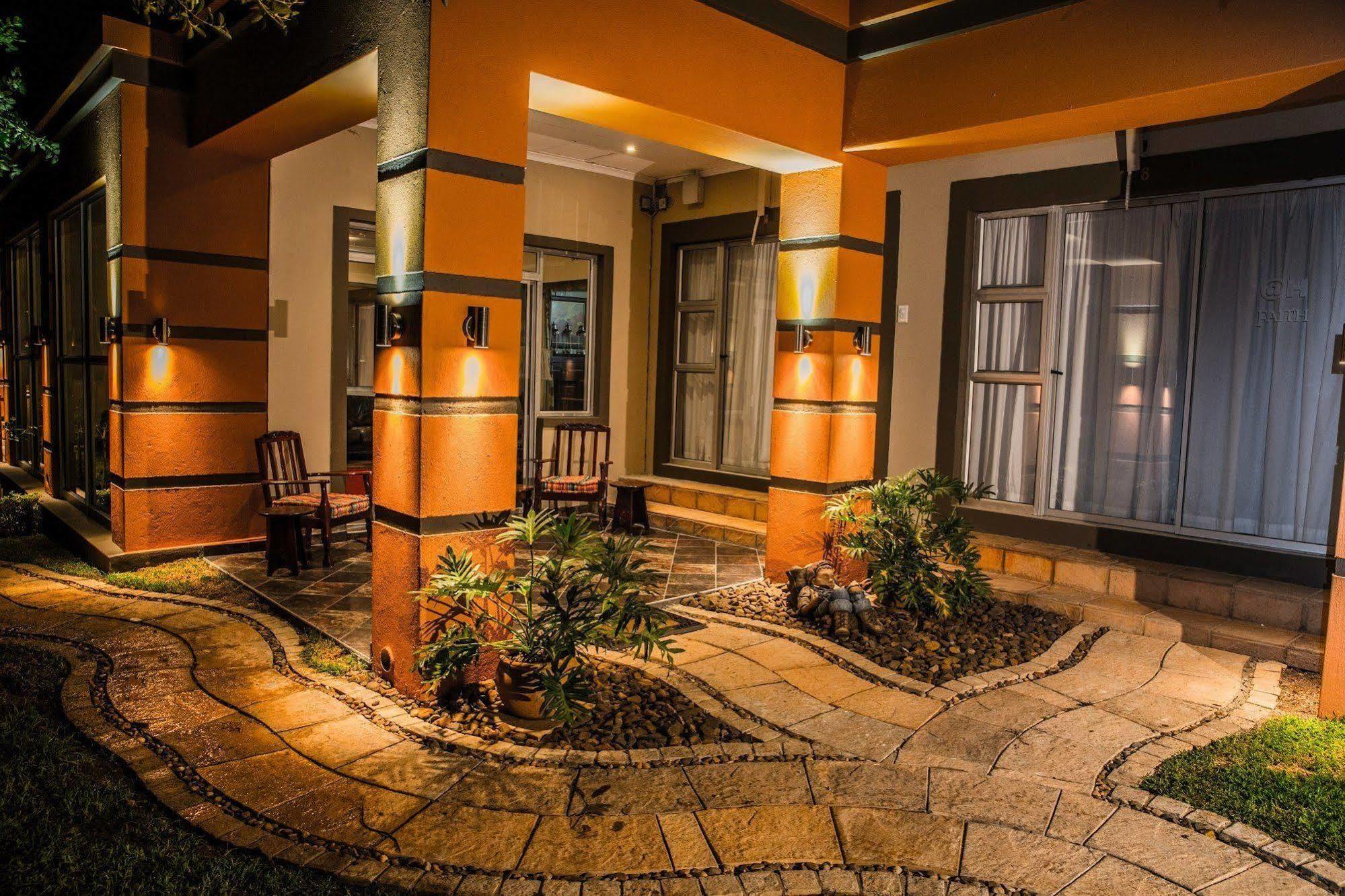 Home Guesthouse Rustenburg Kültér fotó